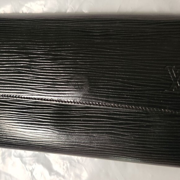Louis Vuitton Black Epi Wallet - with box and COA - VGUC - Picture 1 of 11